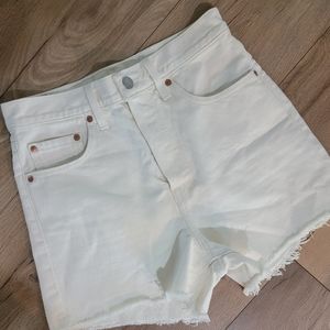 Levis ribcage short